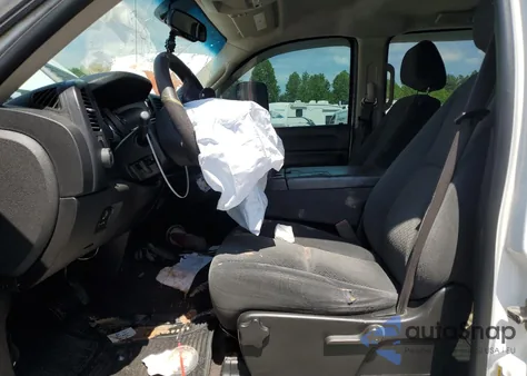 2008 Chevrolet Silverado C2500 Heavy Duty z USA, uszkodzony, nr VIN 1GCHC23K18F205502